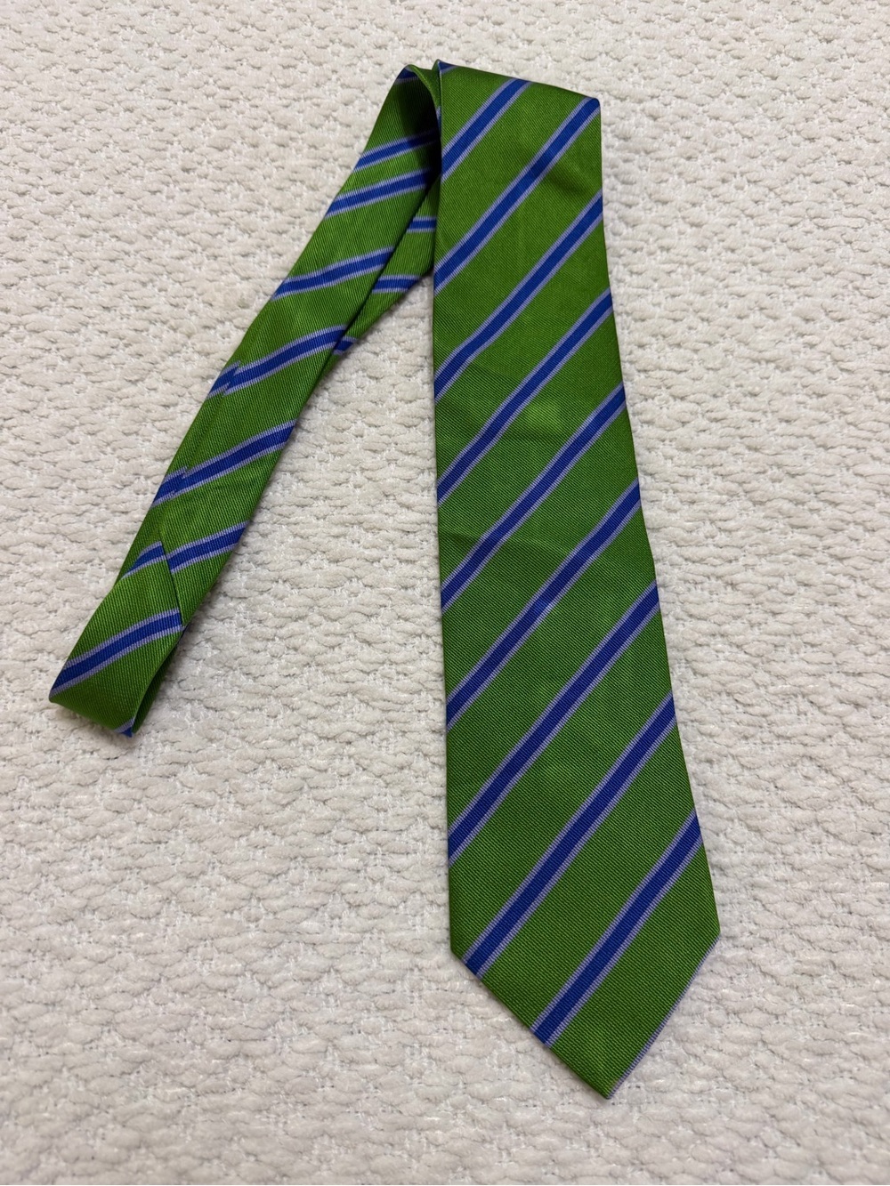 Barney’s New York 100% Silk Necktie Made in Italy Designer Men’s Tie